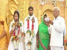 मध्य प्रदेश के सीहोर में हुई अनोखी शादी, संविधान की शपथ लेकर वैवाहिक बंधन में बंधे दूल्हा-दुल्हन