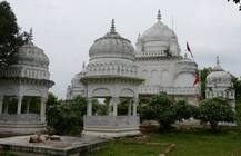 एकादशी का व्रत रखने पर खुश होते हैं भगवान विष्णु, पढ़ें क्या है महत्व