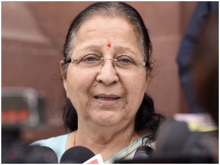 Good to see Muslim women at dharnas, protests: Sumitra Mahajan CAA के खिलाफ प्रदर्शन कर रहीं महिलाओं की तारीफ में आगे आईं बीजेपी नेता और पूर्व स्पीकर सुमित्रा महाजन