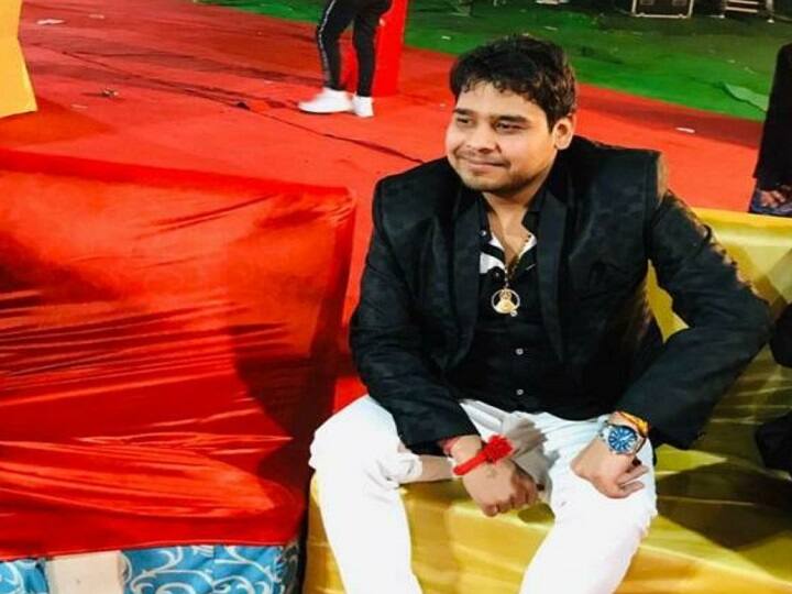 दिल्लीः कार सवार युवक पर अंधाधुंध 40 राउंड फायरिंग, एक की मौत delhi indiscriminate firing on car around 40 rounds one dead दिल्लीः कार सवार युवक पर अंधाधुंध 40 राउंड फायरिंग, एक की मौत