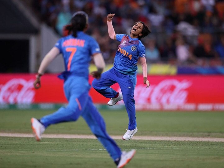 Women t-20 world cup, indian team starts campaign with win, beat australia IND Vs AUS W T-20: इंडिया का जीत के साथ आगाज, ऑस्ट्रेलिया को 17 रन से हराया