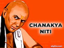 Chanakya Niti: लक्ष्मी जी स्वयं चलकर आती हैं जब होती है ऐसी स्थिति