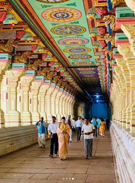 Pics: रामेश्वरम मंदिर पहुंची कंगना रनौत, किया पूजा-पाठ