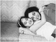 श्रीदेवी की दूसरी पुण्यतिथि पर बेटी जाह्नवी ने शेयर की बचपन की यादगार तस्वीर