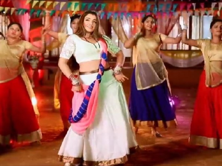 new bhojpuri holi video song Aamrapali Dubey releases a special song Holiya Me Lage Badi Dar Bhojpuri Holi video Song: आम्रपाली दुबे का नया भोजपुरी गाना 'होलिया में लागे बड़ी डर' वायरल, देखें वीडियो