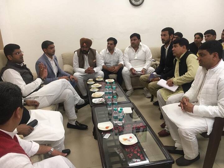 अपनी 'युवा फौज' को बड़ा करने की कोशिश में दुष्यंत चौटाला, हरियाणा में अभियान चलाकर युवाओं को साथ लाएगी जेजेपी Dushyant Chautala will connect youth with his party by campaigning in Haryana ANN अपनी 'युवा फौज' को बड़ा करने की कोशिश में दुष्यंत चौटाला, हरियाणा में अभियान चलाकर युवाओं को साथ लाएगी जेजेपी