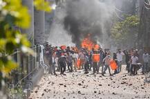 Delhi Violence: दिल दहला देने वाली हैं राजधानी दिल्ली में हिंसा की ये तस्वीरें, दिखा खौफनाक मंजर