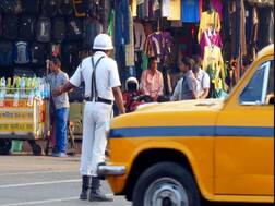 कोलकाता: पुलिस वाले ही निकले ड्रग रैकेट के 'मास्टरमाइंड', दो कांस्टेबल गिरफ्तार