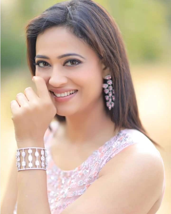 एक्ट्रेस श्वेता तिवारी बिग बॉस के पांचवें सीजन की विनर रही थीं. वह 1 करोड़ रुपये प्राइज मनी घर ले गई थीं.