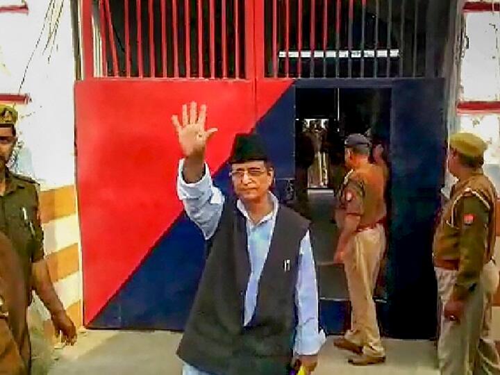 रामपुर: आजम खान, उनकी पत्नी और बेटे को 17 मार्च तक जेल में ही रहना होगा Samajwadi Party MP Azam Khan sent to judicial custody रामपुर: आजम खान, उनकी पत्नी और बेटे को 17 मार्च तक जेल में ही रहना होगा