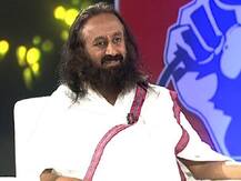 दिल्ली में अब अमन की कोशिश, श्री श्री रविशंकर ने दंगा प्रभावित इलाकों में जाकर शांति की अपील की