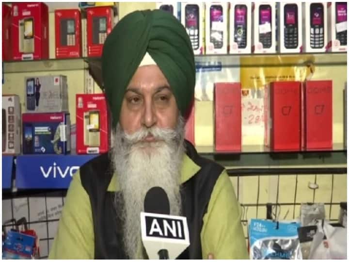 Sikh father-son duo saves about 70 Muslims during Delhi violence इंसानियत: हिंसा से झुलसी दिल्ली में सिख पिता-पुत्र ने 70 मुस्लिमों की बचाई जान