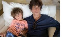 अबराम ने बनाया पापा शाहरुख का स्केच, बेटे के इस टैलेंट के कायल हुए अभिनेता