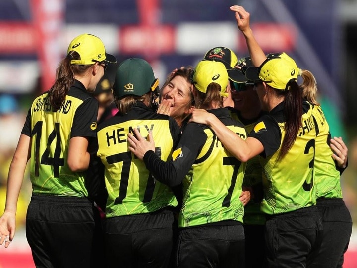 ICC Women T-20 world cup, Australia into semis, beat new zealand by four runs  NZ Women Vs AUS Women: सेमीफाइनल में पहुंचा ऑस्ट्रेलिया, न्यूजीलैंड को चार रन से हराया