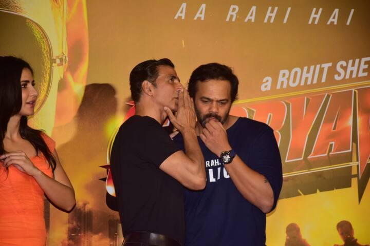 रोहित शेट्टी की ये मारधाड़ से भरी फिल्म इसी महीने 24 मार्च को रिलीज़ होनी है. (तस्वीर: मानव मंगलानी)