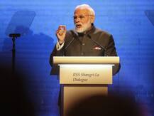 पीएम मोदी के सोशल मीडिया छोड़ने के विचार पर विपक्ष हमलावर, जमकर दी नसीहत