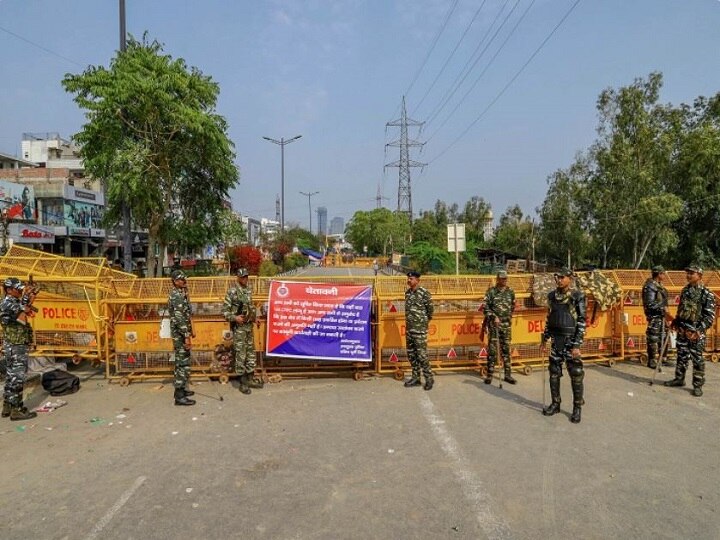 Around 1300 people arrested in Delhi violence case so far students gave board examination amid tight security दिल्ली हिंसा में अब तक करीब 1300 लोग गिरफ्तार, कड़ी सुरक्षा के बीच छात्रों ने दी बोर्ड परीक्षा