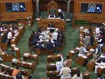 दिल्ली हिंसा पर विपक्ष और सरकार के बीच जमकर हुआ हंगामा, आज भी संसद में नहीं हुआ कोई काम