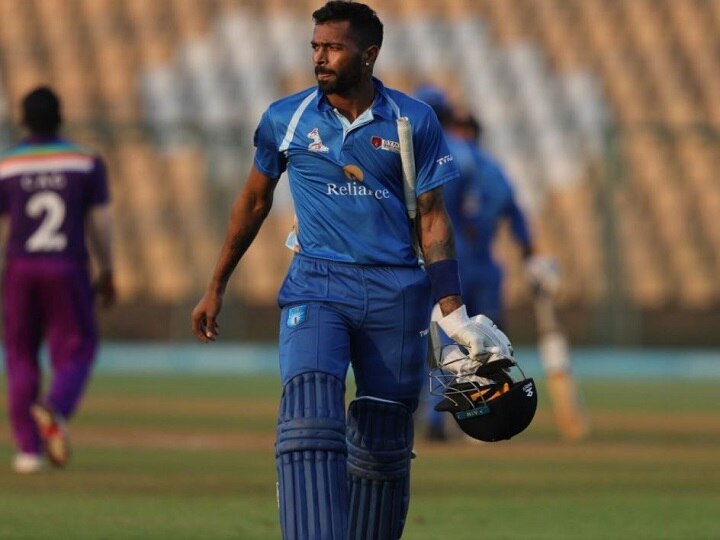 Hardik pandya storms with 20 sixes in DY Patil Trophy, score 158 runs on 58 delivers  हार्दिक पांड्या ने किया कमाल, इस मैच में 20 छक्के लगाकर रचा इतिहास