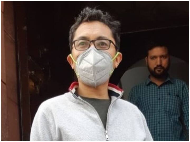 कोरोना वायरस से बचने के लिए सांसद हुए सतर्क, कर रहे हैं सैनिटाइजर से लेकर मास्क तक का इस्तेमाल MPs are using sanitizer and mask to avoid coronavirus ANN कोरोना वायरस से बचने के लिए सांसद हुए सतर्क, कर रहे हैं सैनिटाइजर से लेकर मास्क तक का इस्तेमाल