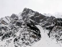 कारगिल: भारी बर्फबारी के बीच सहारा बना 'India Post', लोगों तक पहुंचाया खाने पीने का सामान