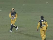 PSL 2020: कामरान अकमल ने छोड़ा आसान कैच, ट्विटर यूजर्स ने जमकर क्लास लगाई