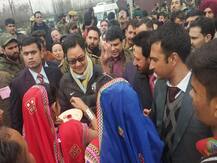 कोरोना वायरस के खतरे के बीच केंद्रीय मंत्रालय एक दूसरे के आदेशों की कर रहे हैं अनदेखी