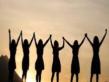 Happy Women's Day 2021 Quotes: महिला दिवस 2021 के अवसर पर इन प्रेरणादायी कोट्स संदेशों को ना भूलें