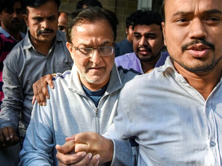 ED arrests Yes Bank Founder Rana Kapoor over Rs 600 crore 'kickback' हिरासत में बीतेगी Yes Bank के संस्थापक राणा कपूर की होली, परिवार पर भी शिकंजा कसा
