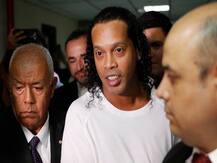 Ronaldinho की याचिका खारिज, दूसरी रात भी जेल में ही बितानी पड़ेगी