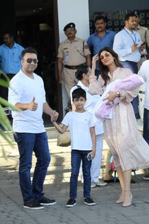 PHOTOS: पहली बार बेटी समीषा के साथ एयरपोर्ट पर स्पॉट हुईं शिल्पा शेट्टी, यहां देखिए पूरे परिवार की सबसे पहली तस्वीरें