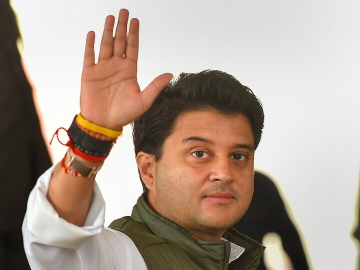 madhya pradesh government crisis: Jyotiraditya Scindia to joins BJP in Delhi थोड़ी देर में BJP में शामिल होंगे ज्योतिरादित्य सिंधिया, मोदी सरकार में बनेंगे मंत्री