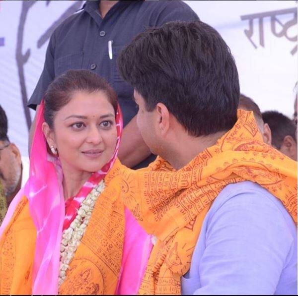 ज्योतिरादित्य सिंधिया और प्रियदर्शिनी की पहली मुलाकात 1991 में हुई थी. (PC: फैन क्लब)