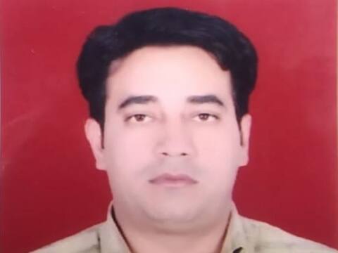 दिल्ली हिंसा: आईबी कर्मचारी अंकित शर्मा की हत्या के आरोपी हसीन को 4 दिन की पुलिस रिमांड दिल्ली हिंसा: आईबी कर्मचारी अंकित शर्मा की हत्या के आरोपी हसीन को 4 दिन की पुलिस रिमांड