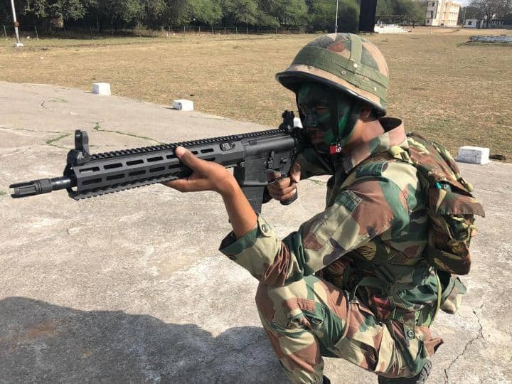 Indian Army received American SiG 716 new automatic rifles भारतीय सेना को मिली अमेरिकी सिग716 राइफल्स, जानिए इसकी खासियत