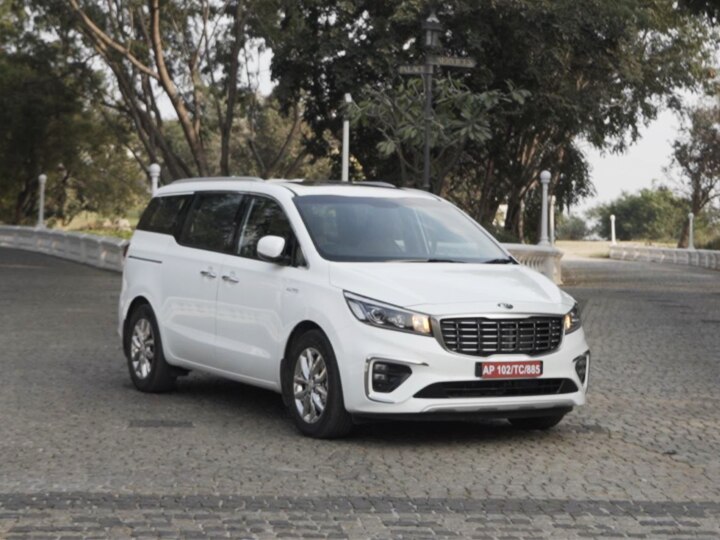 Kia Carnival Review: जानें- परफॉरमेंस से लेकर फीचर्स के बारे में, क्या यह बेस्ट लग्जरी MPV है?