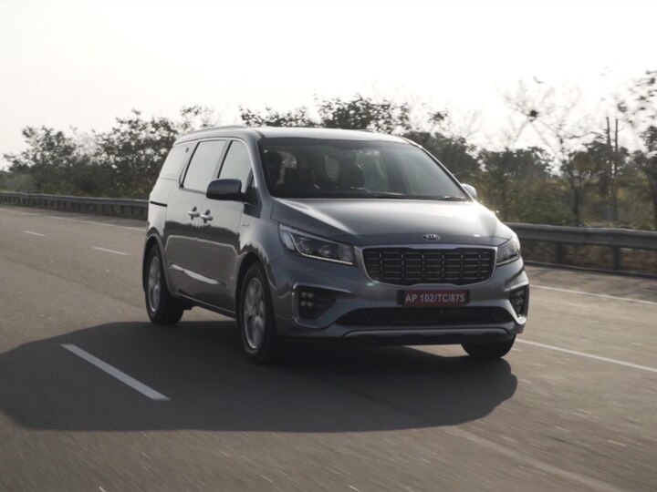 Kia Carnival Review: जानें- परफॉरमेंस से लेकर फीचर्स के बारे में, क्या यह बेस्ट लग्जरी MPV है?