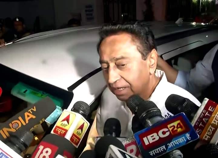 madhya pradesh kamal nath meets governer monday night कमलनाथ ने सोमवार रात राज्यपाल से की मुलाकात, मीडिया से कहा- हमारे पास बहुमत, शक्ति परीक्षण का सवाल ही नहीं