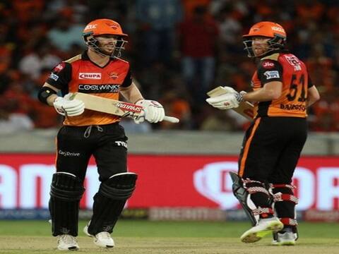 IPL 2020: विदेशी खिलाड़ियों को लेकर बड़ा फैसला लेने को तैयार सभी टीमें, लेकिन सरकार की वजह से अटका मामला IPL 2020: विदेशी खिलाड़ियों को लेकर बड़ा फैसला लेने को तैयार सभी टीमें, लेकिन सरकार की वजह से अटका मामला