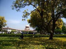 एमपी मामले की सुनवाई जारी, जस्टिस चंद्रचूड़ बोले- क्या कोर्ट बेंगलुरु में मौजूद विधायकों को भोपाल आने को कह सकता है?