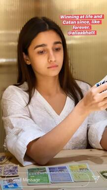 कोरोना की दहशत के चलते एहतियातन आइसोलेशन में गए ये बॉलीवुड के सितारे