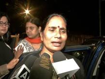 निर्भया के दोषियों की याचिका सुप्रीम कोर्ट से ख़ारिज, आशा देवी बोलीं- आज पूरे देश को न्याय मिला