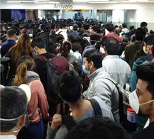 EXCLUSIVE: दिल्ली एयरपोर्ट पर Coronavirus की जांच में लग रहा है घंटों का समय, लोग कर रहे हैं सहयोग