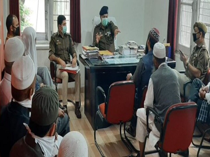 Jammu and Kashmir Police holds meeting with clerics and Muslim religious leaders to prevent spread of Coronavirus ann जम्मू-कश्मीर पुलिस ने Coronavirus को फैलने से रोकने के लिए मुस्लिम धर्मगुरुओं के साथ की बैठक