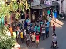 जनता कर्फ्यू में दिखे लोगों के झुंड को इस बॉलीवुड एक्ट्रेस ने बताया 'बेवकूफी की हद'