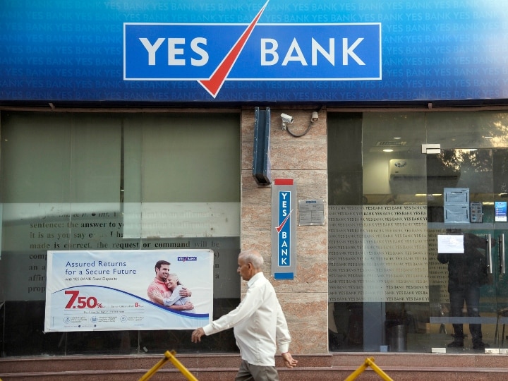 Yes Bank FPO floor price fix at 12 rupees, FPO Open at 15 July यस बैंक FPO का फ्लोर प्राइस 12 रुपये तय, 15 हजार करोड़ की पूंजी जुटाएगा बैंक