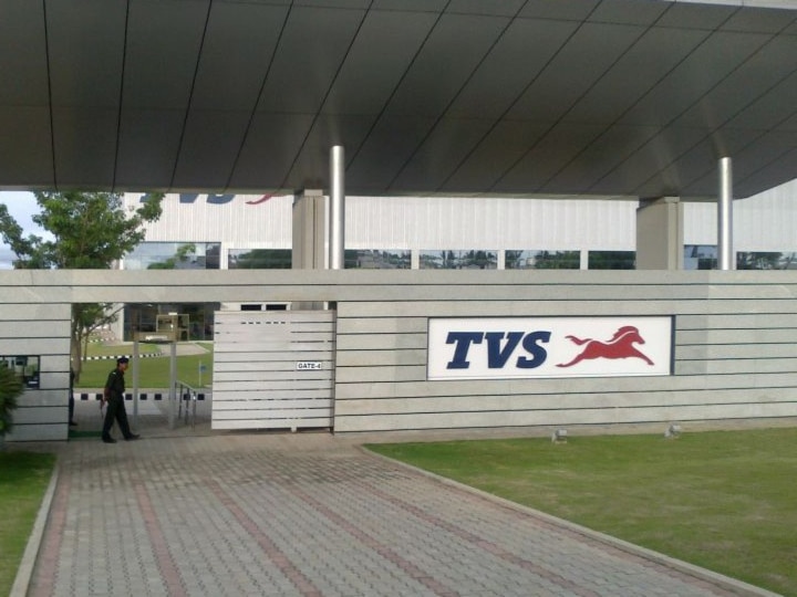 TVS Motor shuts down plants for two days due to coronavirus impact Coronavirus impact: अब TVS ने दो दिन के लिए बंद किया अपना प्लांट