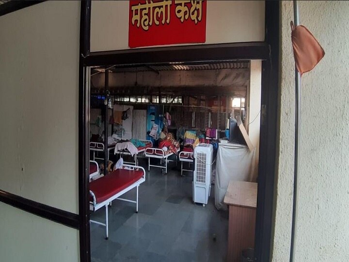 Coronavirus: Nivara Sanstha Mumbai providing roof to homeless, has given shelter to more than 100 people so far ANN Coronavirus: बेघरों को छत मुहैया करा रही है निवारा संस्था, अब तक 100 से अधिक लोगों को दिया आसरा