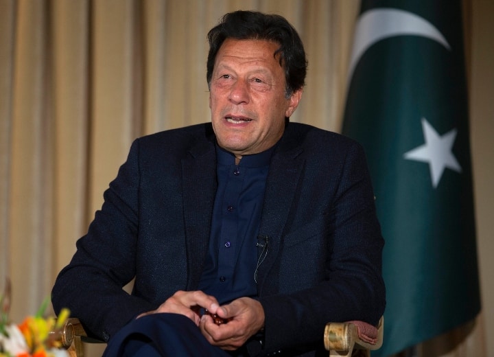 Imran Khan Corona Positive: पाकिस्तान के प्रधानमंत्री इमरान खान कोरोना पॉजिटिव, वैक्सीन की ले चुके हैं पहली डोज Pakistan Prime Imran Khan corona positive despite first dose of covid-19 vaccine Imran Khan Corona Positive: पाकिस्तान के प्रधानमंत्री इमरान खान कोरोना पॉजिटिव, वैक्सीन की ले चुके हैं पहली डोज