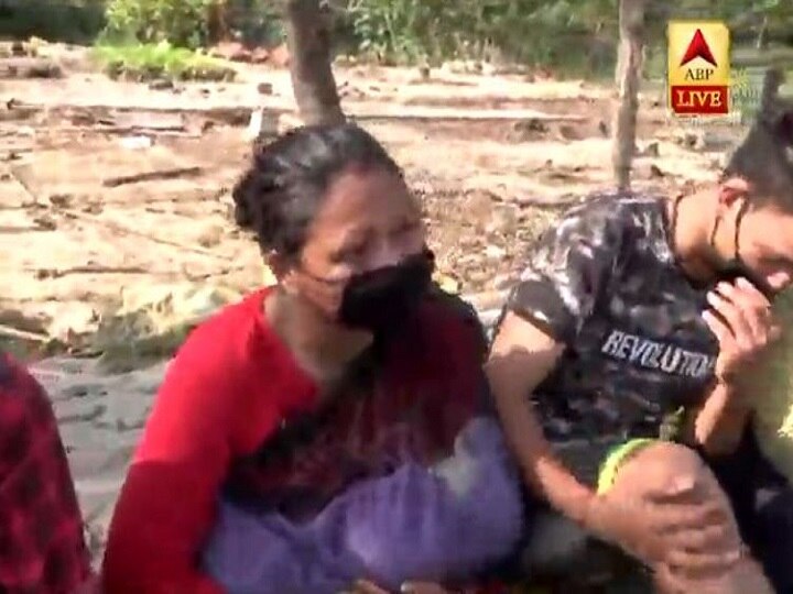 India lockdown: Nepali citizens stranded in Delhi, they are going Nepal  on foot with one and a half month old baby ANN इंडिया लॉकडाउन: दिल्ली में फंसे नेपाली नागरिक, डेढ़ महीने के बच्चे को लेकर पैदल जा रहे हैं नेपाल